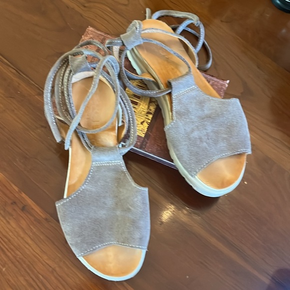 B & B Greek Leather Sandal - Picture 2 of 3